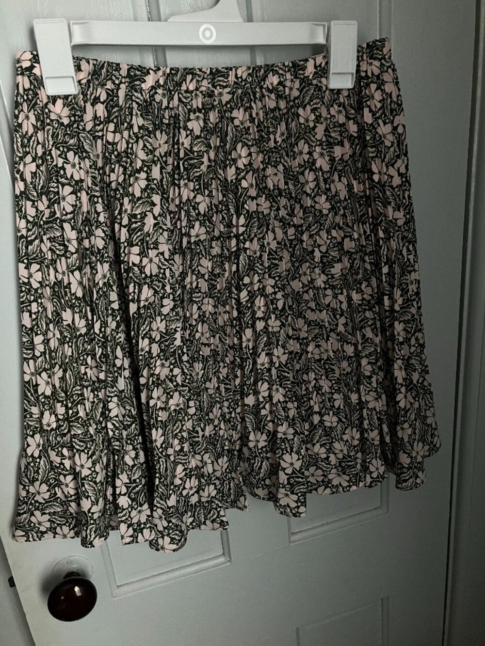 On 34th size 8 pleated  skirt